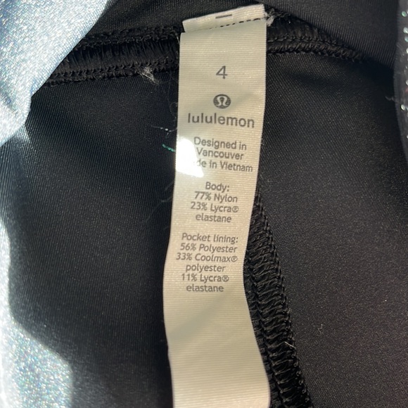 Size 4 Lululemon leggings pink and black - Picture 3 of 4